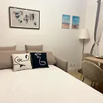 Elegance Et Romantisme Au Coeur De La Ville Situee Sur La Place De Lices - Le Port Vannes