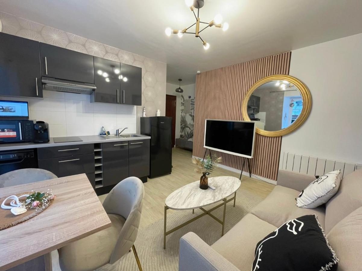 Elegance Et Romantisme Au Coeur De La Situee Sur La Place De Lices - Le Port Appartement Vannes