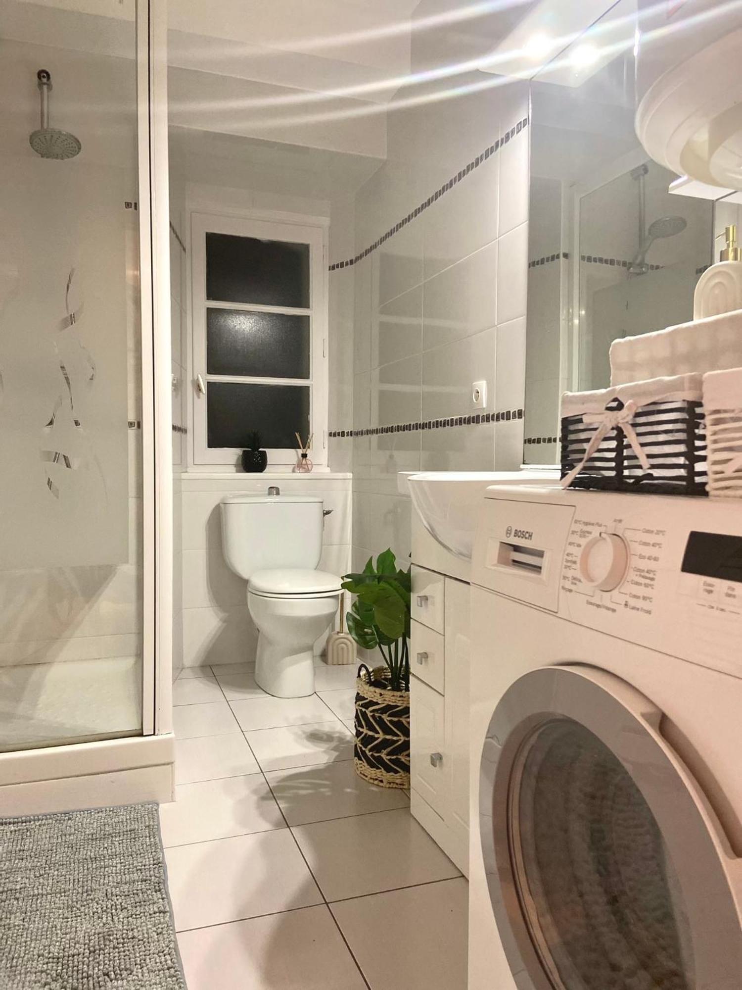 Elegance Et Romantisme Au Coeur De La Situee Sur La Place De Lices - Le Port Appartement Vannes